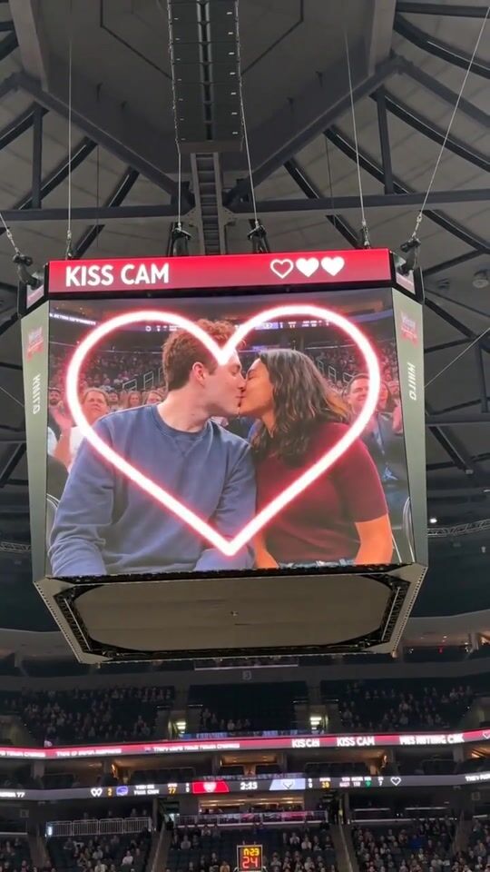 AI-generated example Result for Kiss Cam on the Big Screen